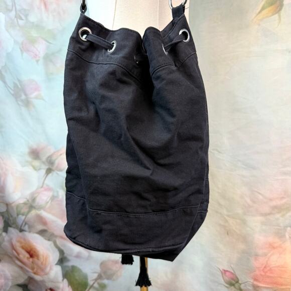 Vintage Y2K Roxy B & W Lace Up Front Cinch Tassel Closure Bucket Style Hobo Bag - Picture 4 of 8